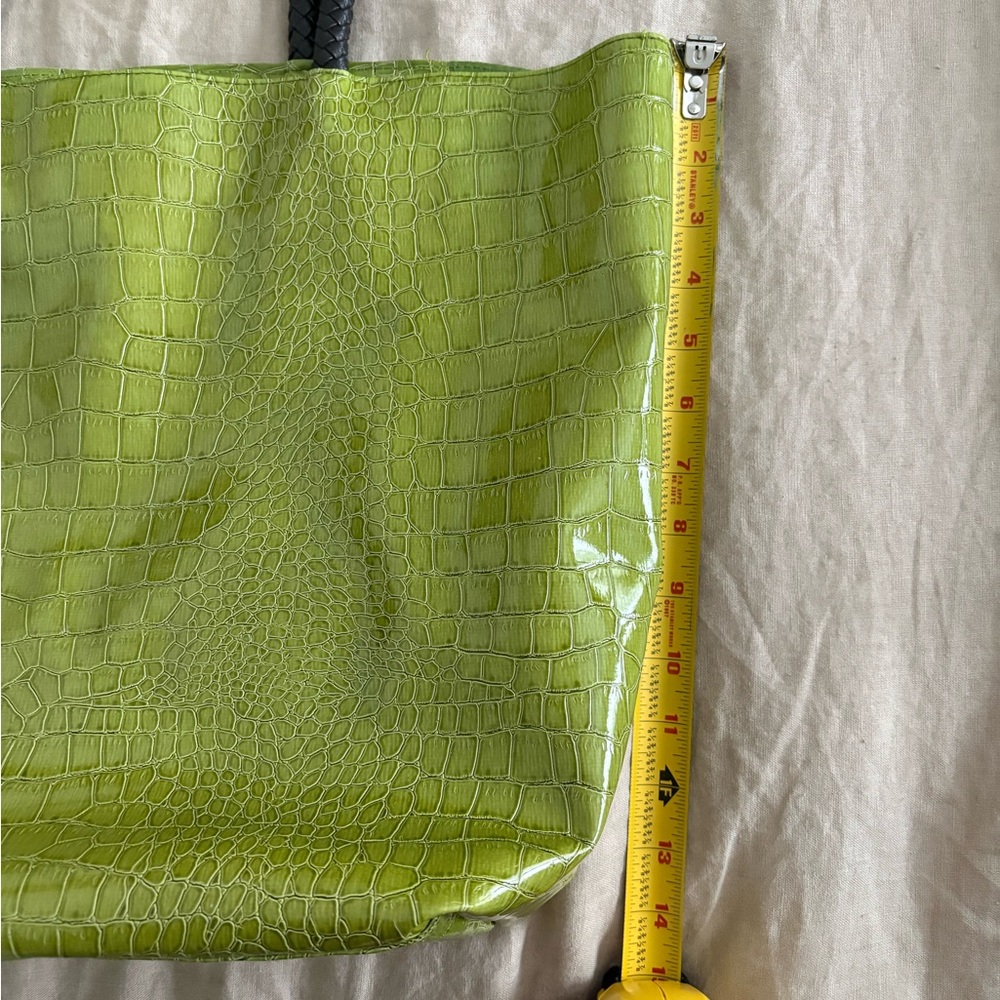 Neiman Marcus Green Crocodile Braided Handle Lined Tote Bag - Picture 9 of 11